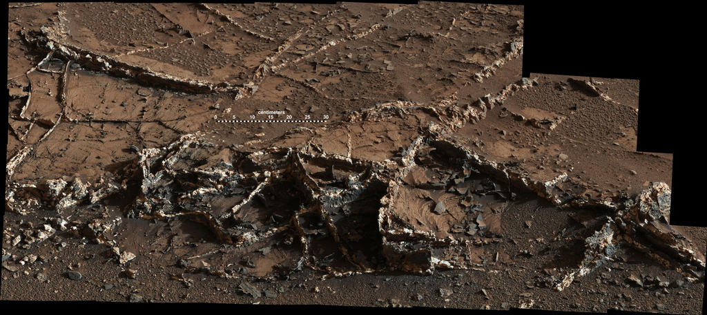 mars-rover-curiosity-mount-sharp-veins-sol929-labeled-pia19161-br2.jpg