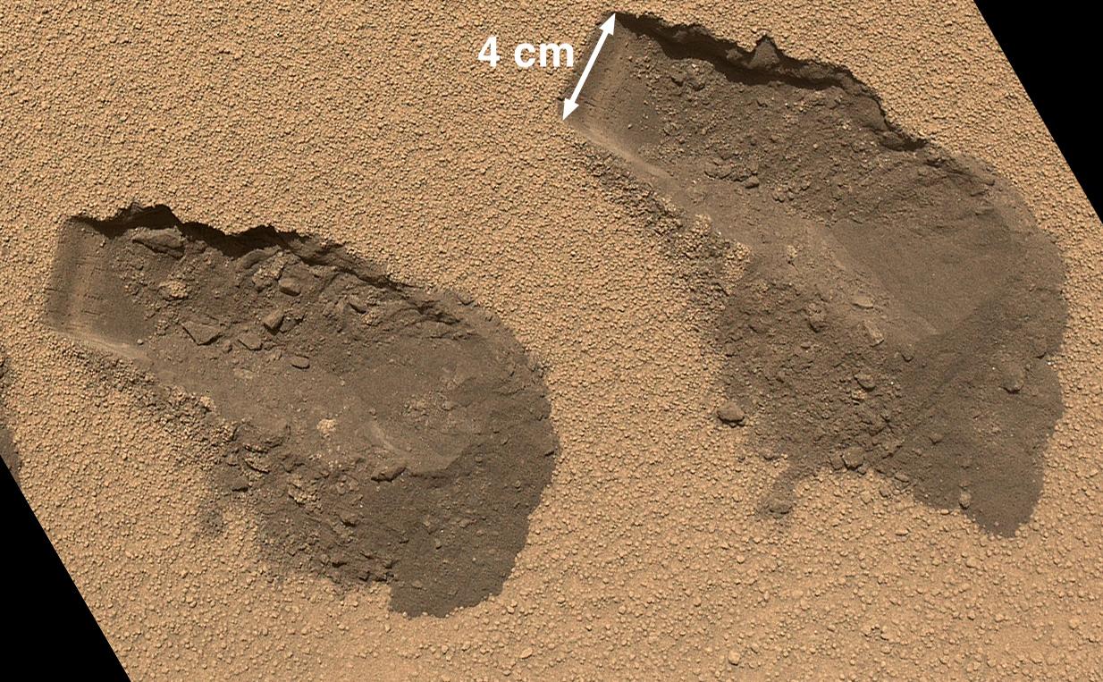 Scoop Marks in the Sand at 'Rocknest'