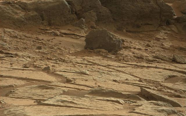 'Point Lake' Outcrop in Gale Crater, Raw Color