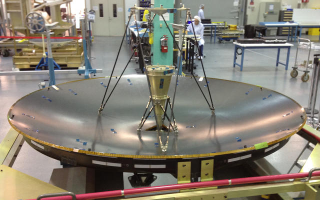 The MAVEN high-gain antenna measures 6.5 feet (79 inches) in diameter by 3.3 feet (40 inches) tall. The reflector is made of Kevlar honeycomb core sandwiched between two composite face sheets. It is currently undergoing performance, pattern, and acoustic testing at Lockheed Martin's facility in Newtown, Pa.