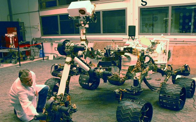 A NASA Mars Science Laboratory test rover called the Vehicle System Test Bed, or VSTB, serves as the closest double for Curiosity in evaluations of the mission's hardware and software.