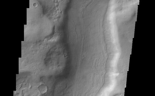 A small section of Dao Vallis in shown in this VIS image. Dao Vallis is a major channel that drains into Hellas Planitia