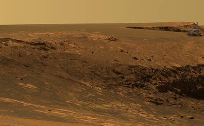 View image for Opportunity at Crater's 'Cape Verde' (Red Filter, Annotated)