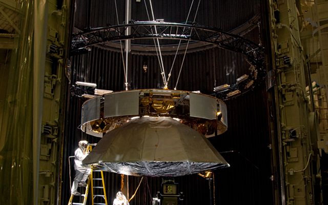 Testing of the cruise stage for NASA's Mars Science Laboratory in August 2010 included a session in a facility that simulates the environment found in interplanetary space.