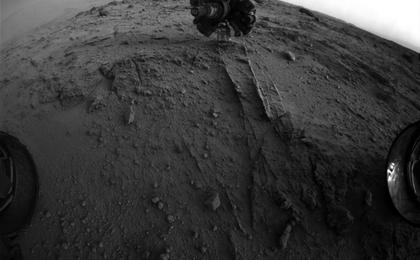 NASA's Mars rover Curiosity used a new technique, with added autonomy for the rover, in placement of the tool-bearing turret on its robotic arm during the 399th Martian day, or sol, of the mission.
