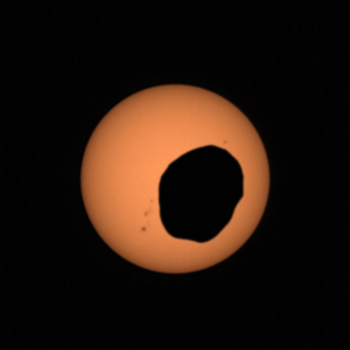 Eclissi anulare marziana del 20 aprile 2022, fotografata da Perseverance
