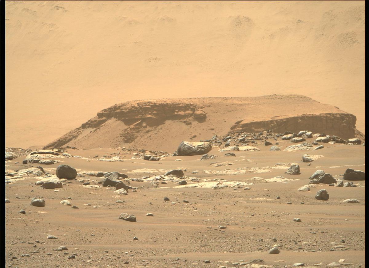 This image was taken by MCZ_RIGHT onboard NASA's Mars rover Perseverance on Sol 4