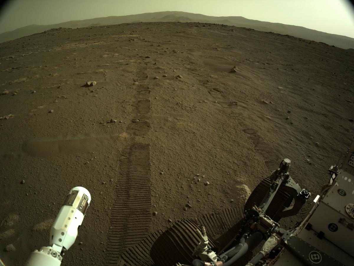 This image was taken by NAVCAM_RIGHT onboard NASA's Mars rover Perseverance on Sol 15