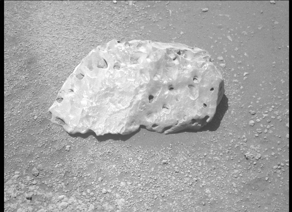 This image was taken by MCZ_LEFT onboard NASA's Mars rover Perseverance on Sol 37