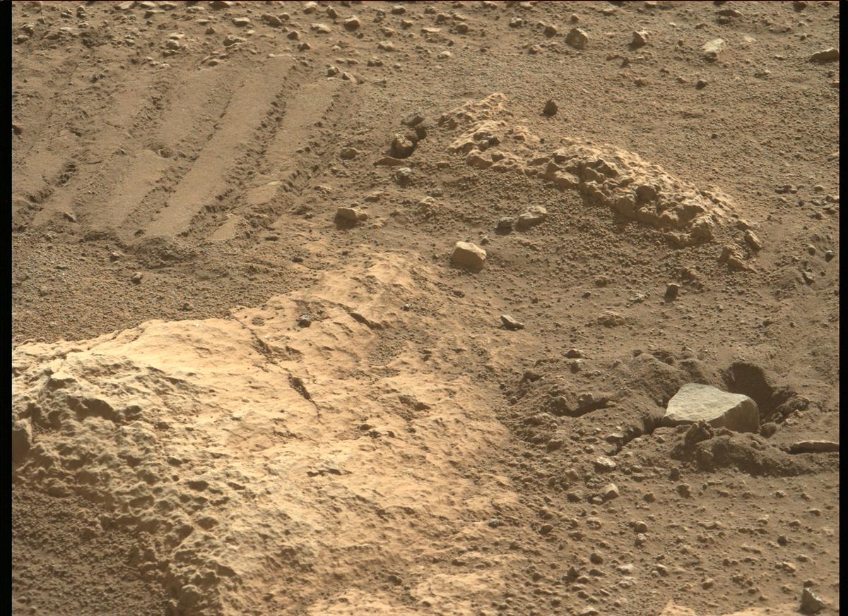 This image was taken by MCZ_LEFT onboard NASA's Mars rover Perseverance on Sol 46