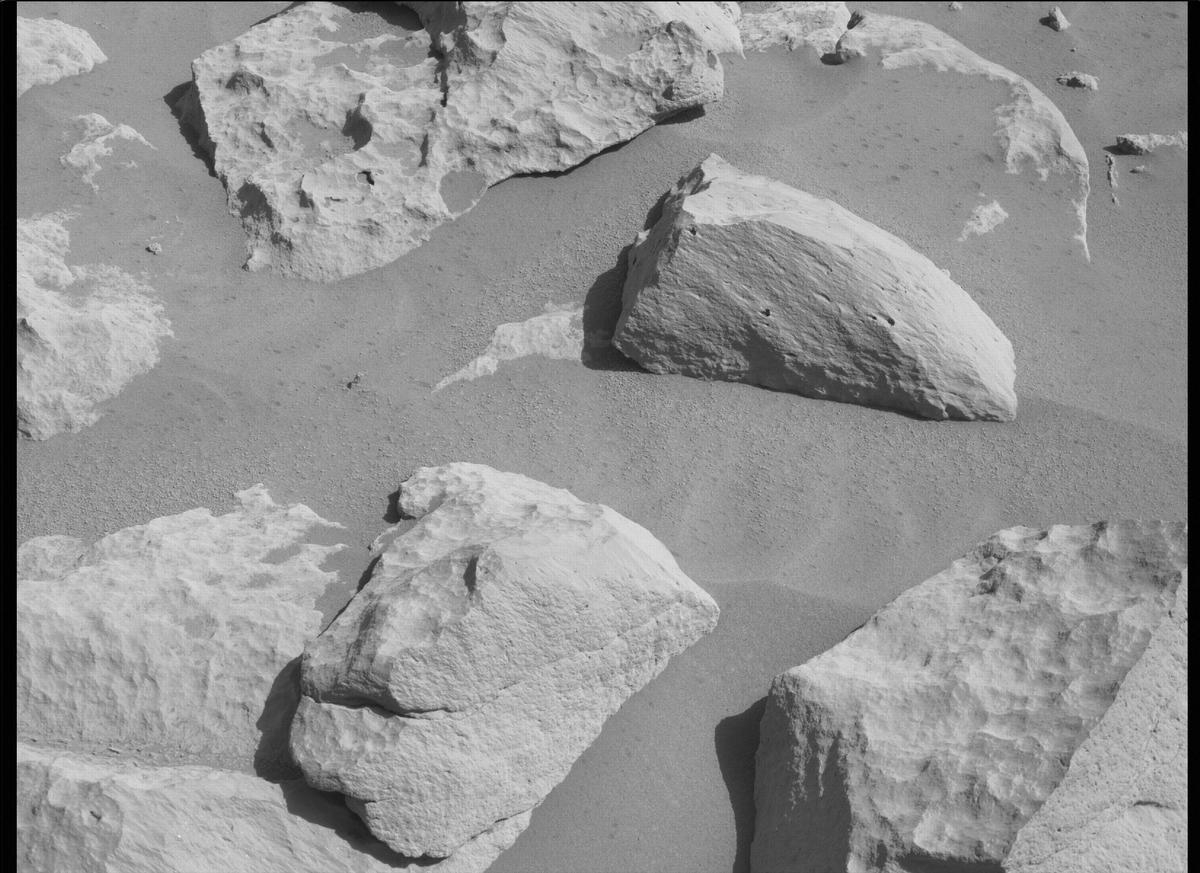 This image was taken by MCZ_LEFT onboard NASA's Mars rover Perseverance on Sol 52