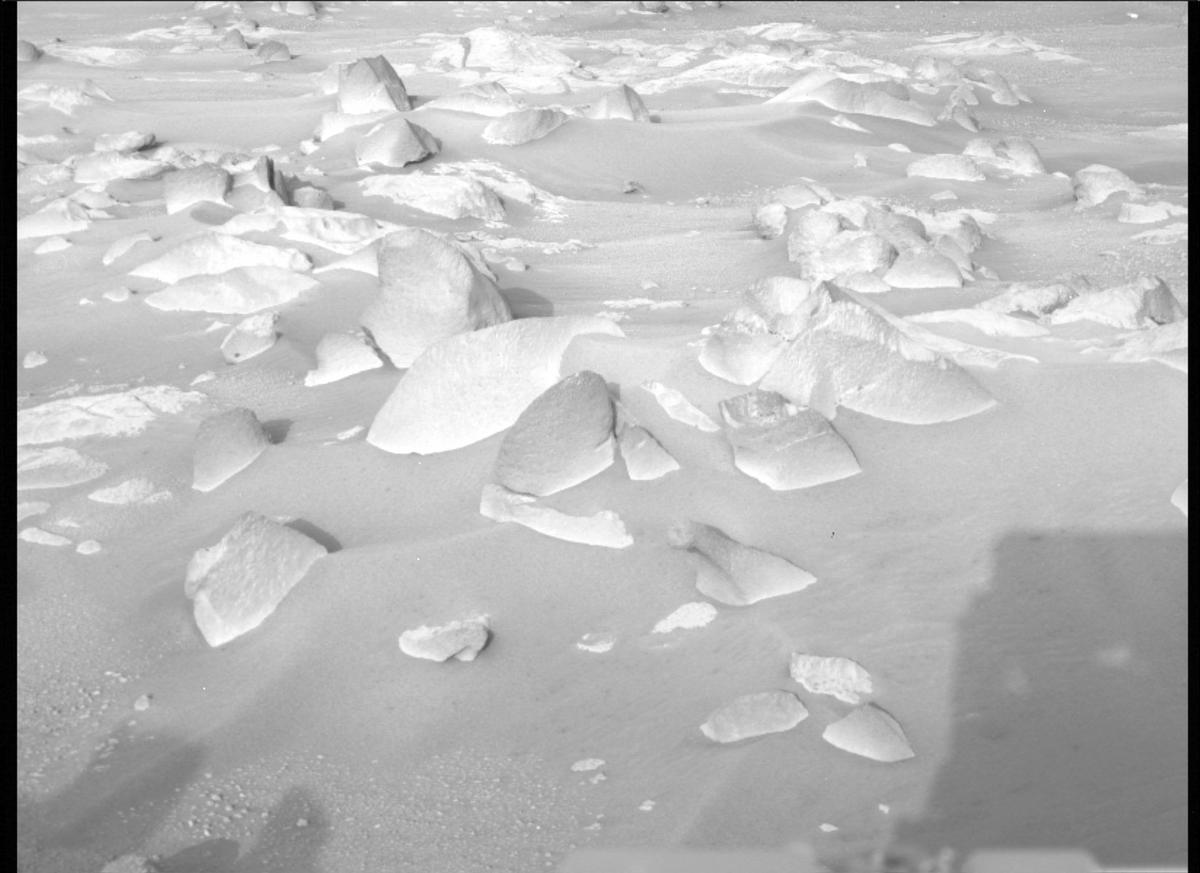 This image was taken by MCZ_RIGHT onboard NASA's Mars rover Perseverance on Sol 64