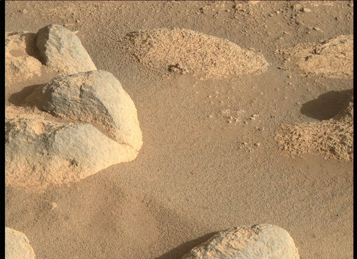 This image was taken by MCZ_RIGHT onboard NASA's Mars rover Perseverance on Sol 66