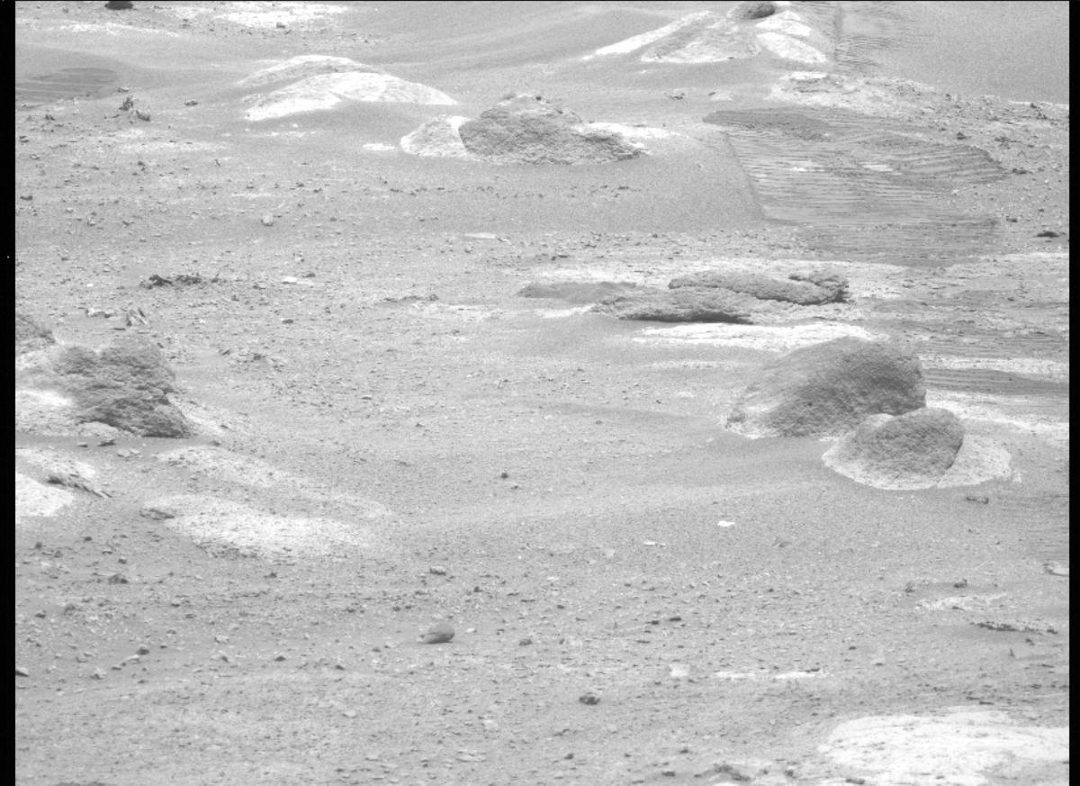 This image was taken by MCZ_LEFT onboard NASA's Mars rover Perseverance on Sol 73
