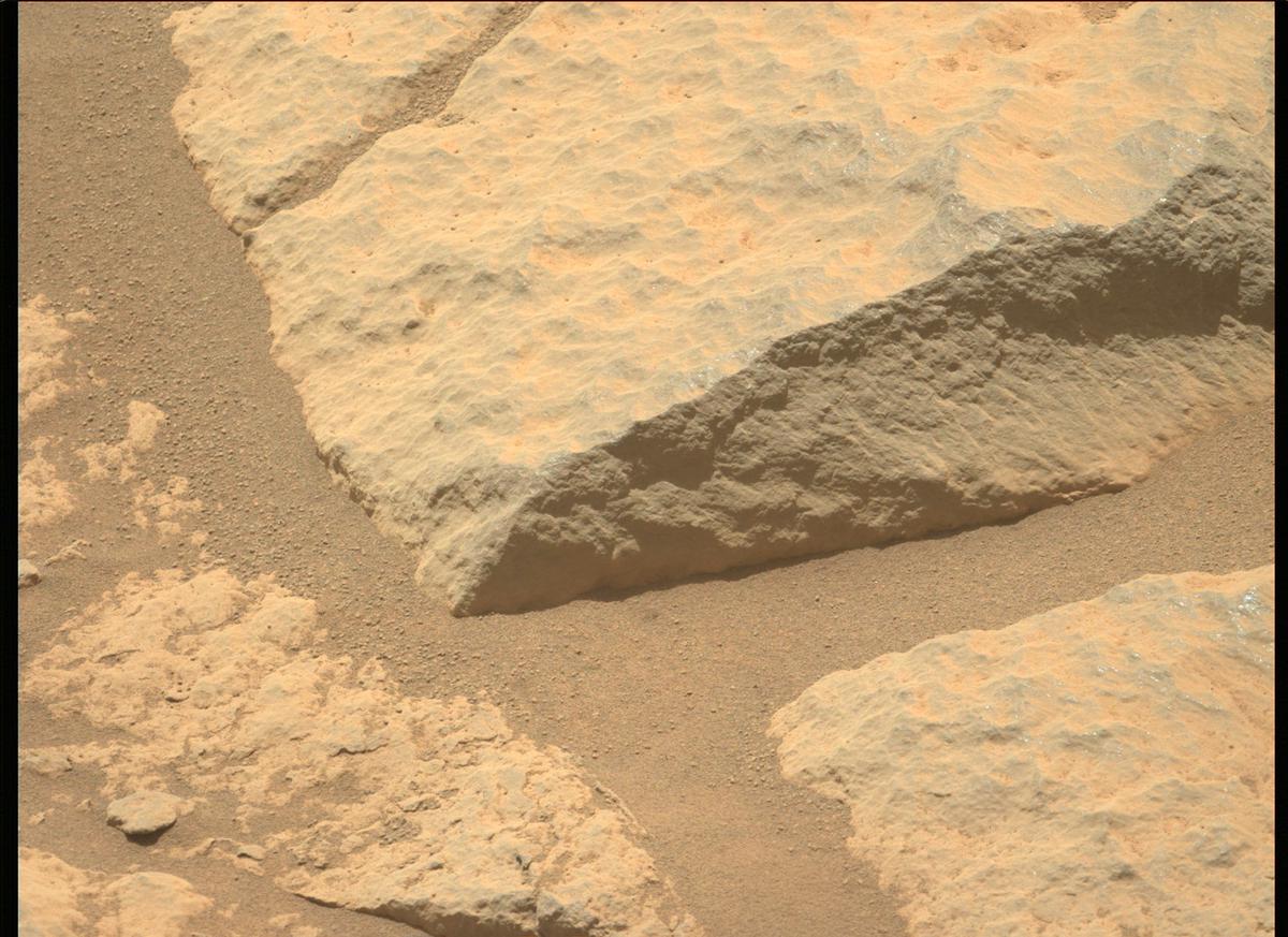 This image was taken by MCZ_LEFT onboard NASA's Mars rover Perseverance on Sol 74