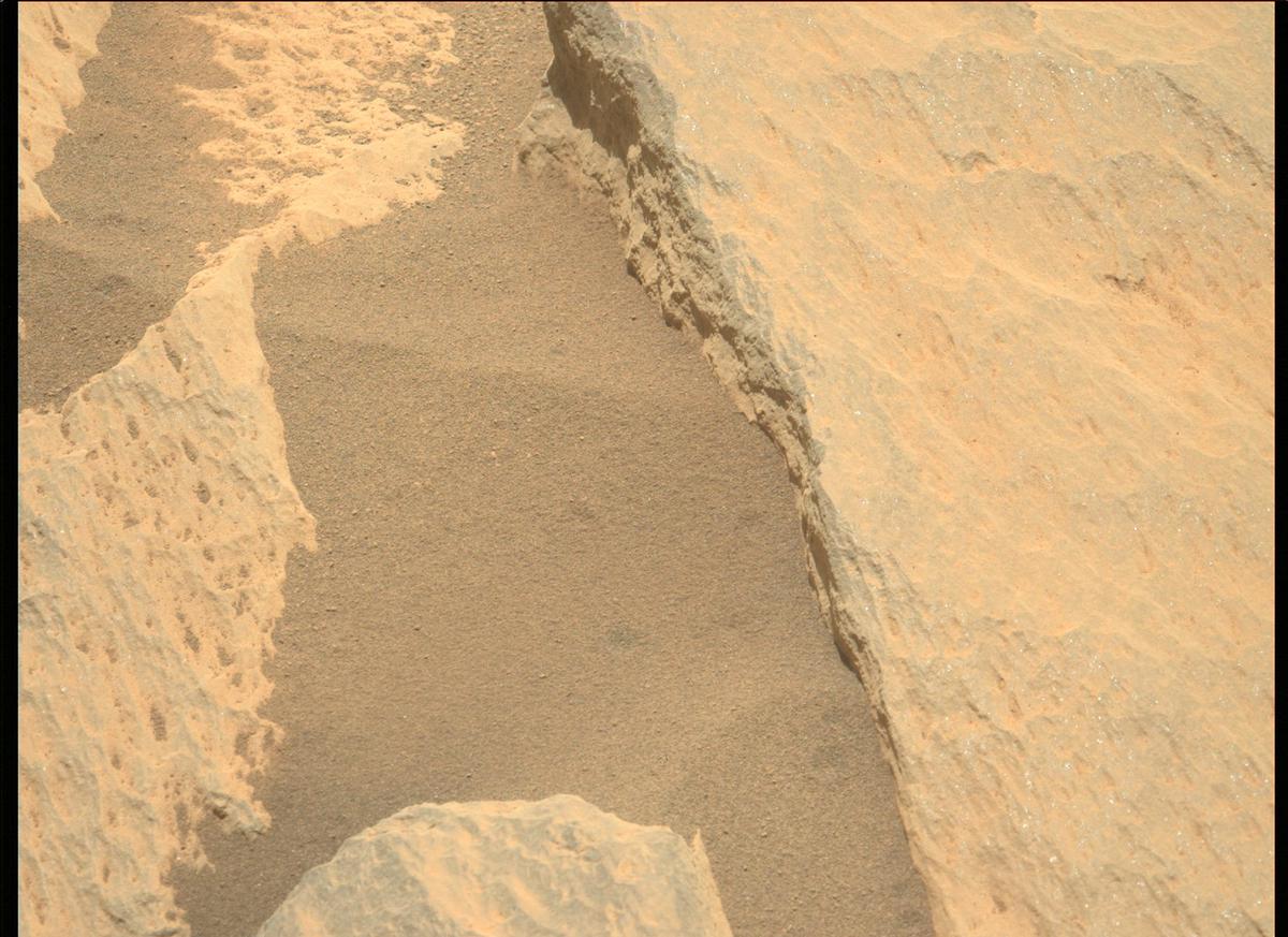This image was taken by MCZ_LEFT onboard NASA's Mars rover Perseverance on Sol 74