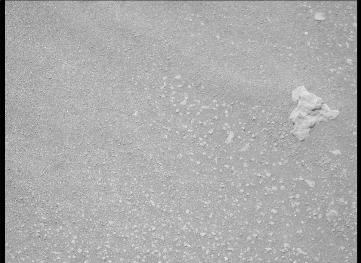 This image was taken by MCZ_RIGHT onboard NASA's Mars rover Perseverance on Sol 82