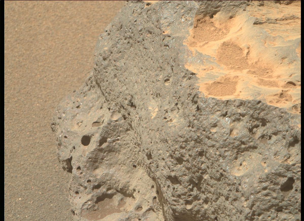 This image was taken by MCZ_RIGHT onboard NASA's Mars rover Perseverance on Sol 87