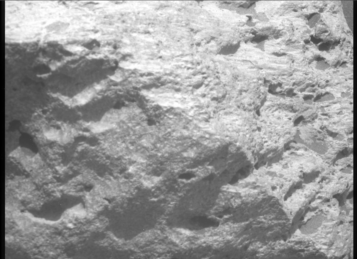 This image was taken by MCZ_RIGHT onboard NASA's Mars rover Perseverance on Sol 88