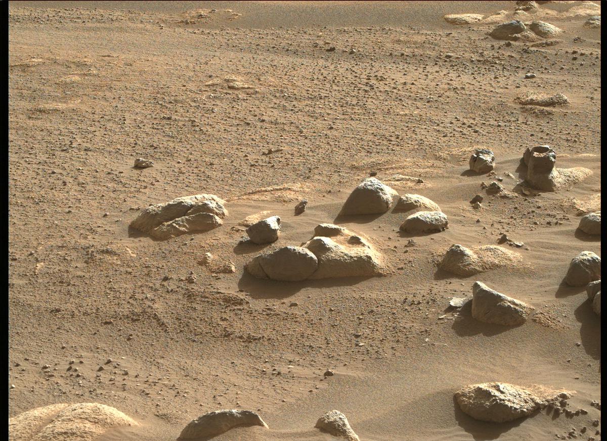 This image was taken by MCZ_RIGHT onboard NASA's Mars rover Perseverance on Sol 89