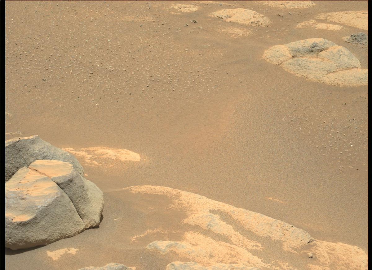 This image was taken by MCZ_LEFT onboard NASA's Mars rover Perseverance on Sol 90
