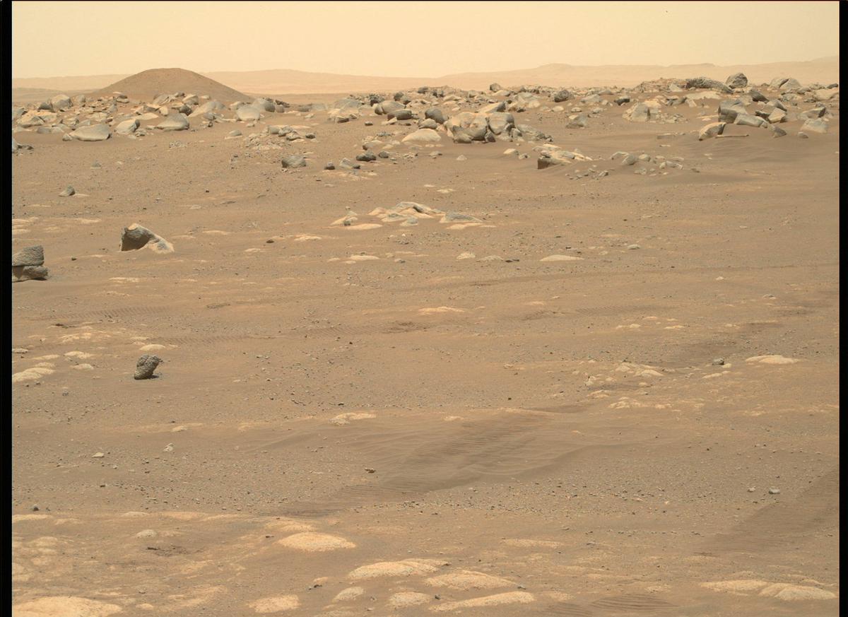 This image was taken by MCZ_RIGHT onboard NASA's Mars rover Perseverance on Sol 90