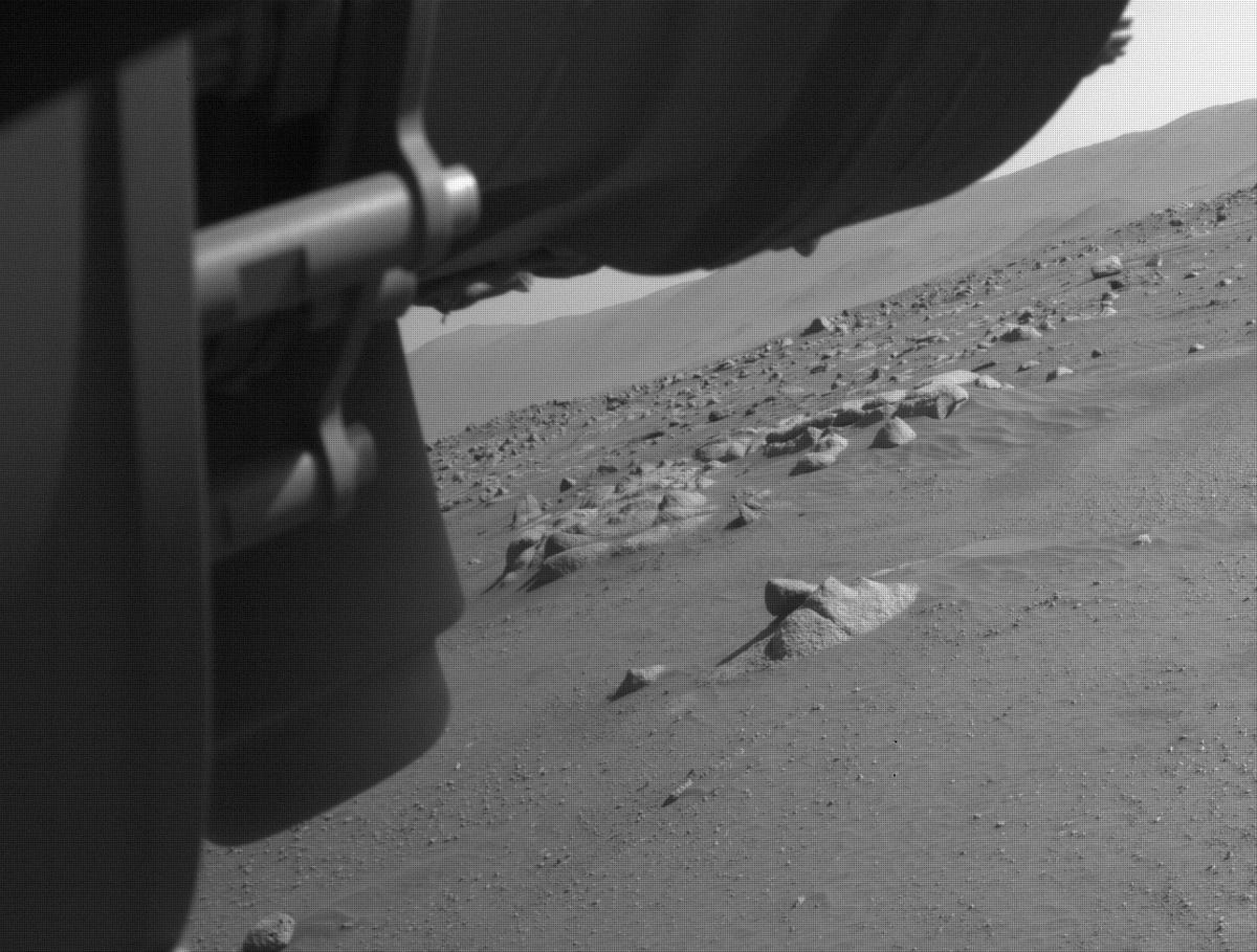 This image was taken by FRONT_HAZCAM_LEFT_A onboard NASA's Mars rover Perseverance on Sol 91
