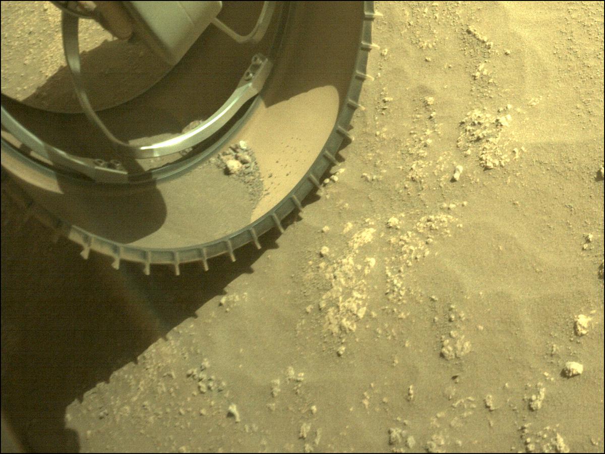 This image was taken by FRONT_HAZCAM_LEFT_A onboard NASA's Mars rover Perseverance on Sol 91
