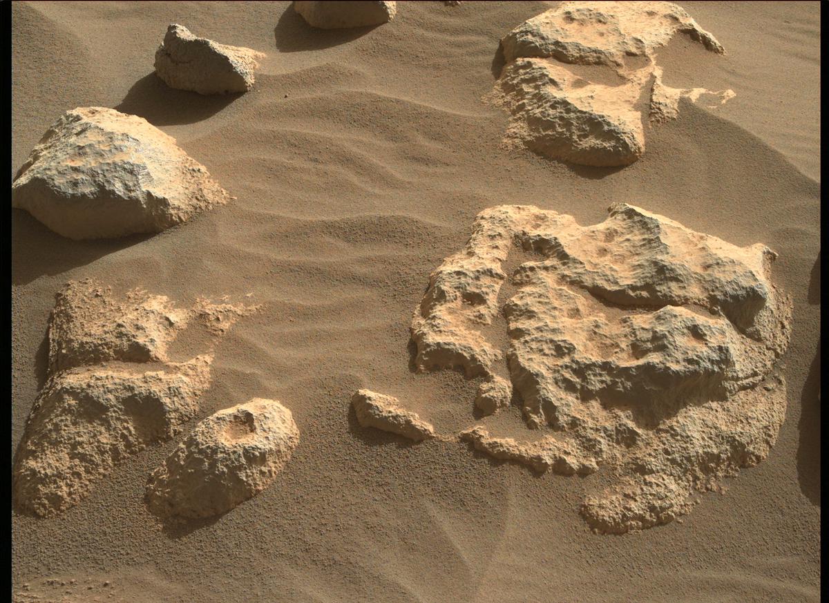 This image was taken by MCZ_RIGHT onboard NASA's Mars rover Perseverance on Sol 91