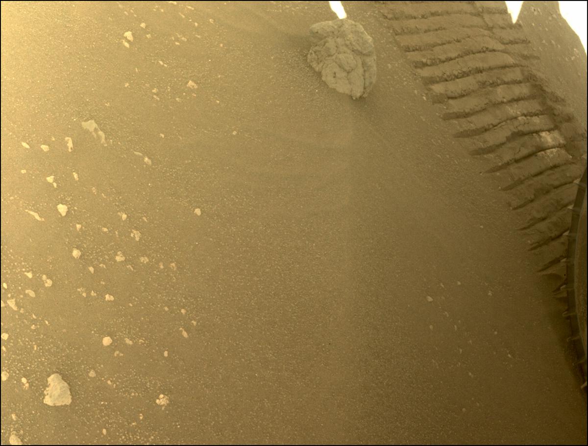 This image was taken by REAR_HAZCAM_LEFT onboard NASA's Mars rover Perseverance on Sol 92