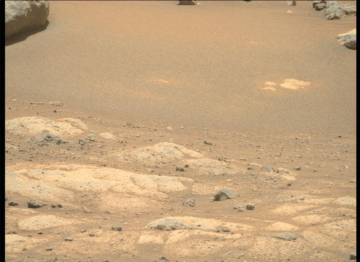 This image was taken by MCZ_RIGHT onboard NASA's Mars rover Perseverance on Sol 94