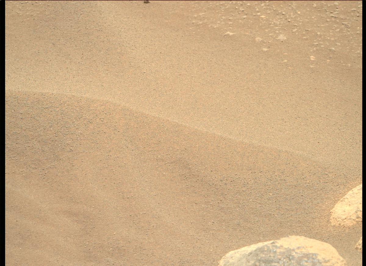 This image was taken by MCZ_RIGHT onboard NASA's Mars rover Perseverance on Sol 94