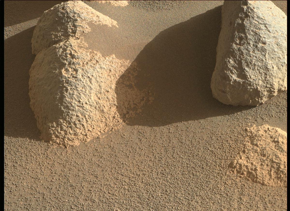 This image was taken by MCZ_RIGHT onboard NASA's Mars rover Perseverance on Sol 99