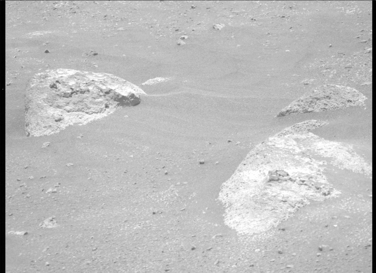 This image was taken by MCZ_LEFT onboard NASA's Mars rover Perseverance on Sol 102
