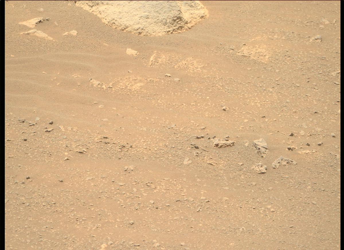 This image was taken by MCZ_RIGHT onboard NASA's Mars rover Perseverance on Sol 102