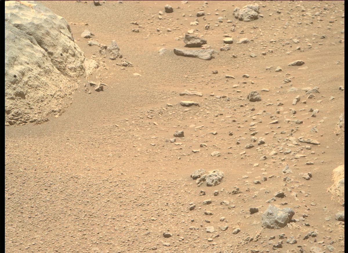 This image was taken by MCZ_RIGHT onboard NASA's Mars rover Perseverance on Sol 103