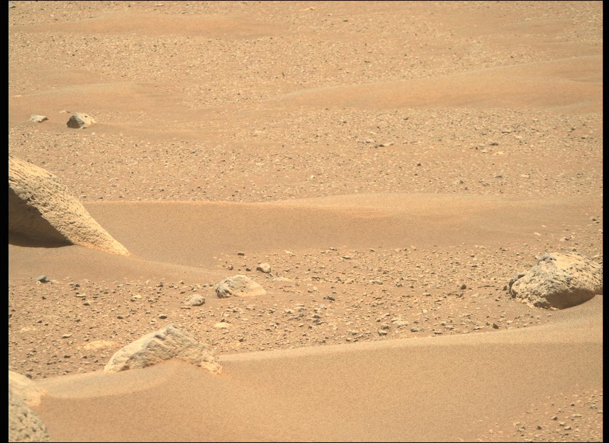This image was taken by MCZ_RIGHT onboard NASA's Mars rover Perseverance on Sol 112