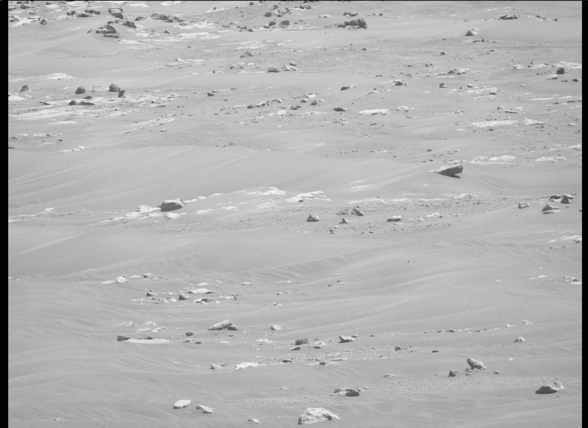 This image was taken by MCZ_RIGHT onboard NASA's Mars rover Perseverance on Sol 118
