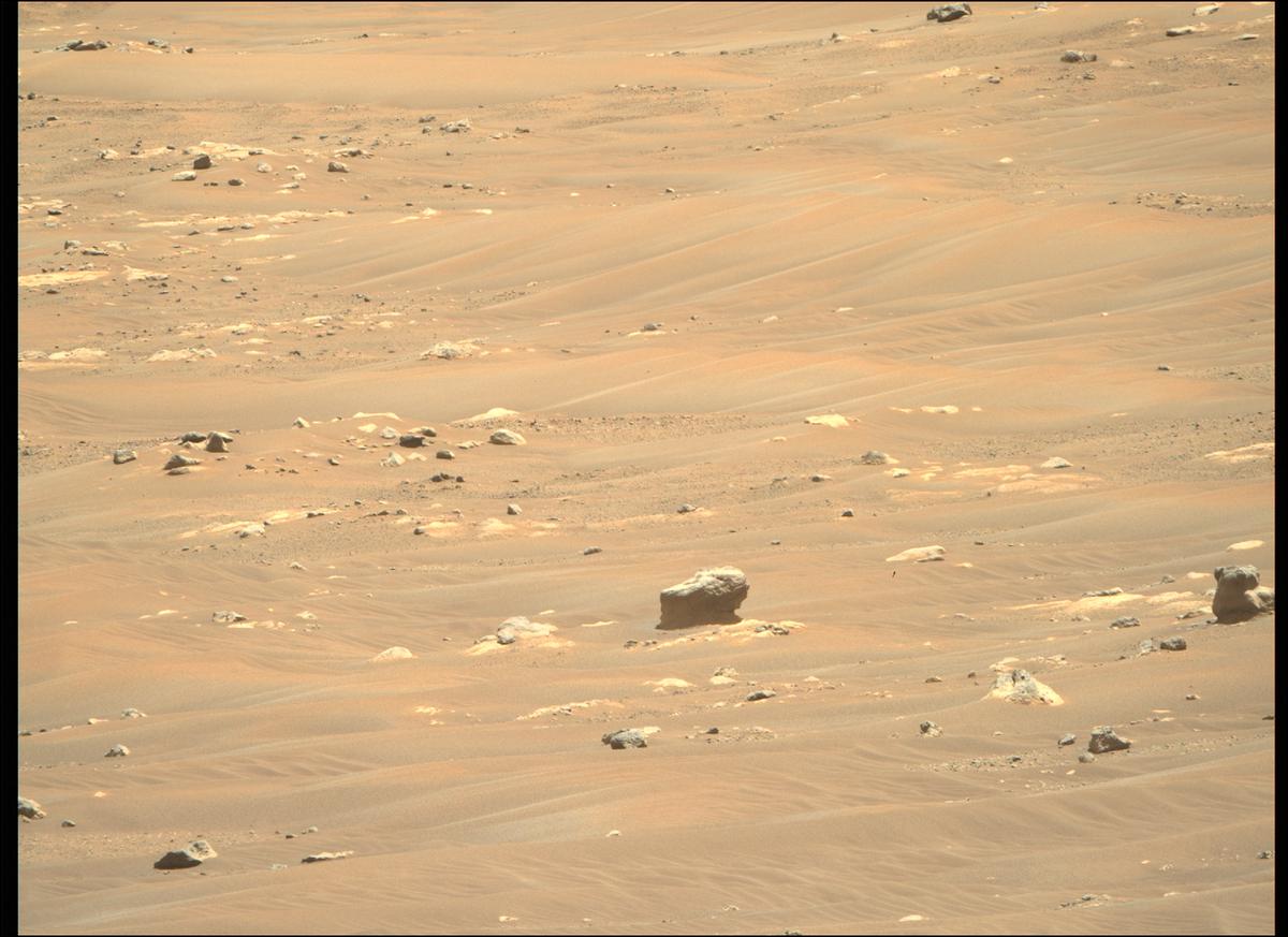This image was taken by MCZ_RIGHT onboard NASA's Mars rover Perseverance on Sol 118