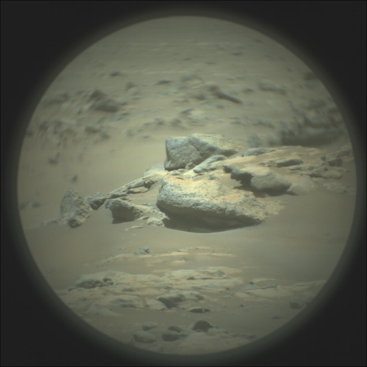 This image was taken by SUPERCAM_RMI onboard NASA's Mars rover Perseverance on Sol 122