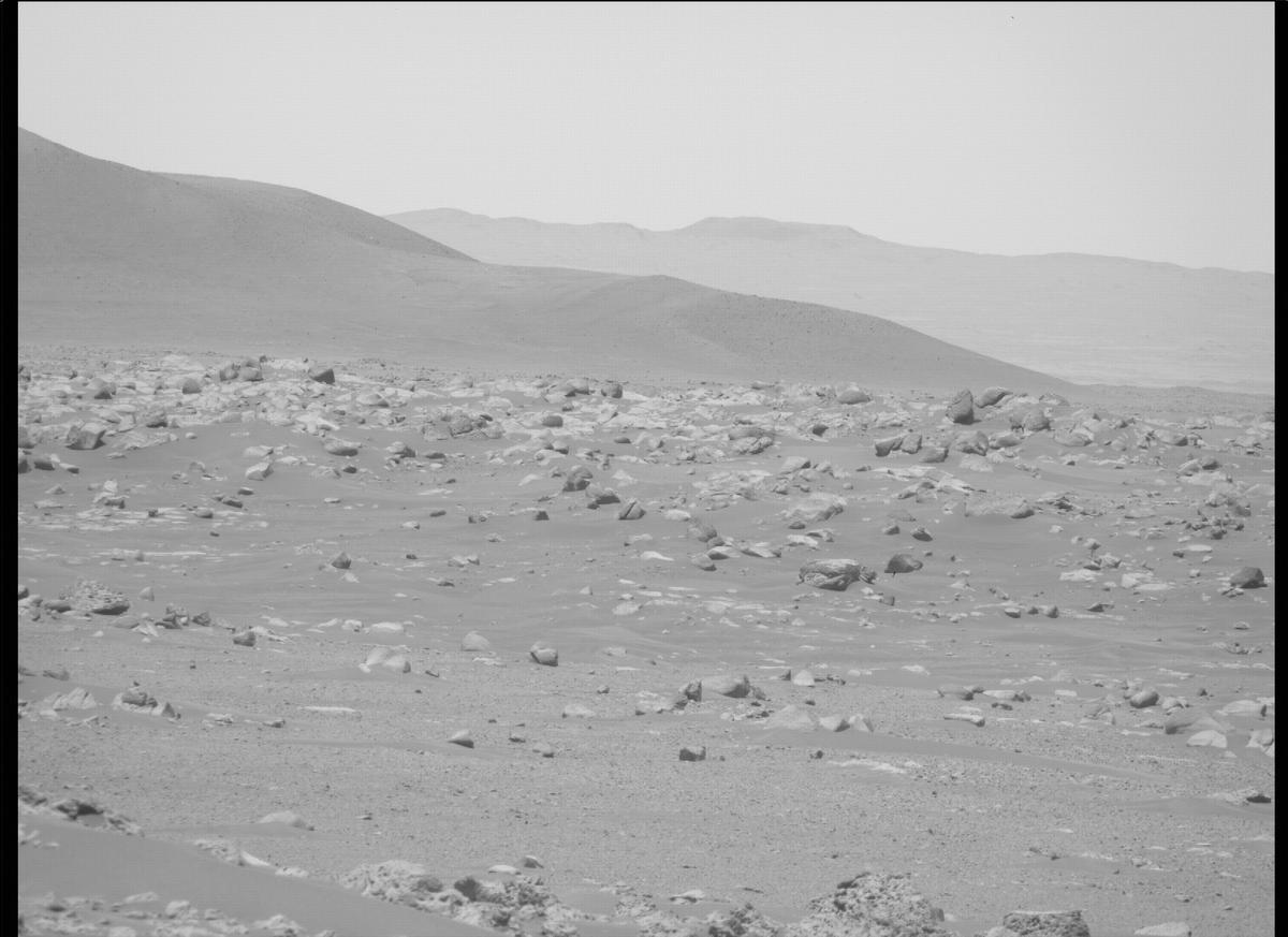 This image was taken by MCZ_RIGHT onboard NASA's Mars rover Perseverance on Sol 122