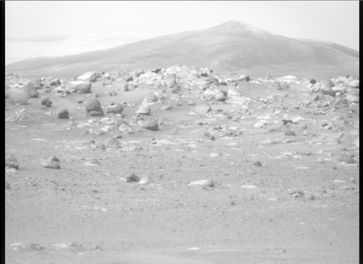 This image was taken by MCZ_RIGHT onboard NASA's Mars rover Perseverance on Sol 123