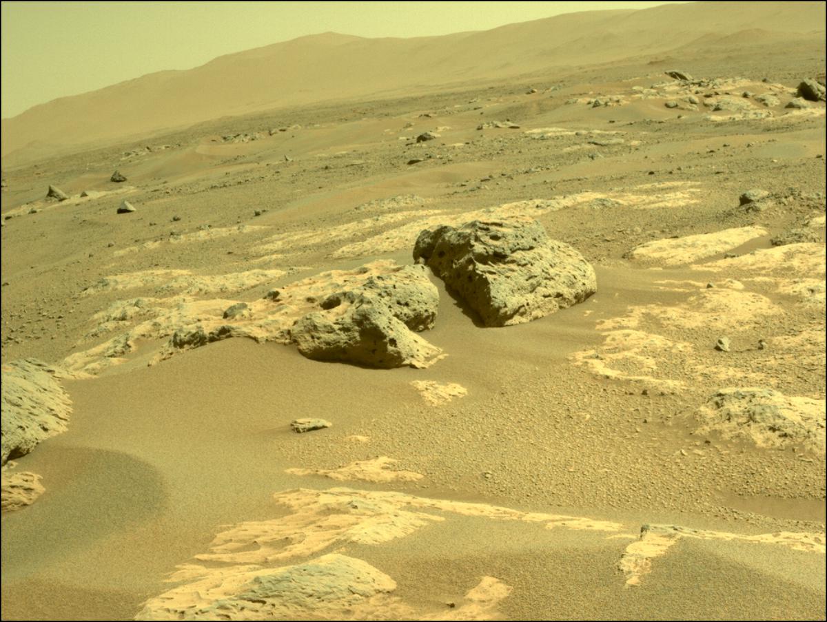 This image was taken by FRONT_HAZCAM_LEFT_A onboard NASA's Mars rover Perseverance on Sol 124