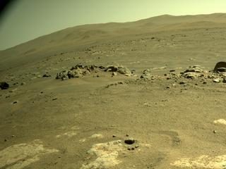 View image taken on Mars, Mars Perseverance Sol 124: Right Navigation Camera (Navcam)