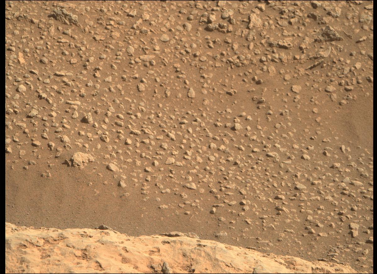 This image was taken by MCZ_RIGHT onboard NASA's Mars rover Perseverance on Sol 125
