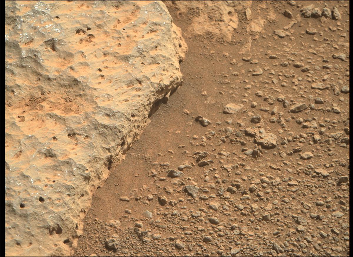 This image was taken by MCZ_RIGHT onboard NASA's Mars rover Perseverance on Sol 125