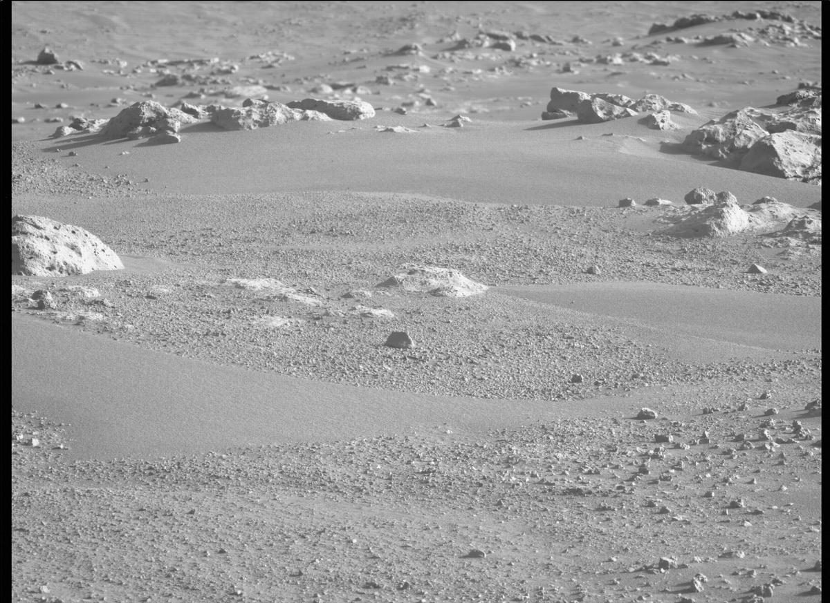 This image was taken by MCZ_LEFT onboard NASA's Mars rover Perseverance on Sol 128