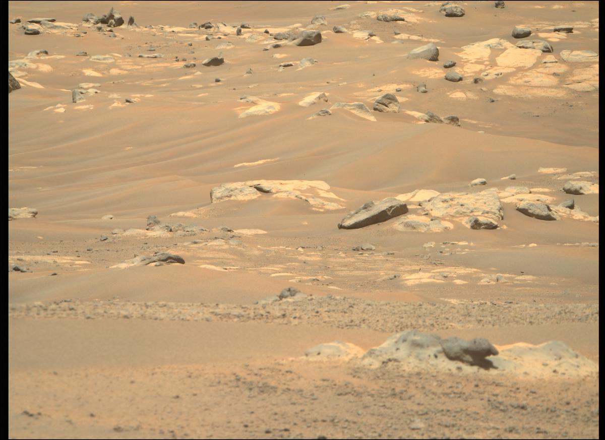 This image was taken by MCZ_RIGHT onboard NASA's Mars rover Perseverance on Sol 128