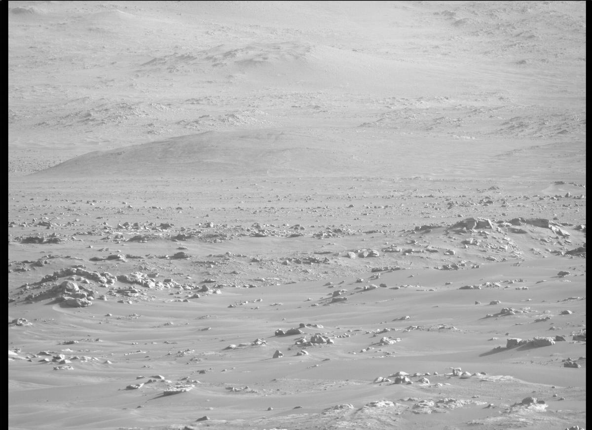 This image was taken by MCZ_RIGHT onboard NASA's Mars rover Perseverance on Sol 128