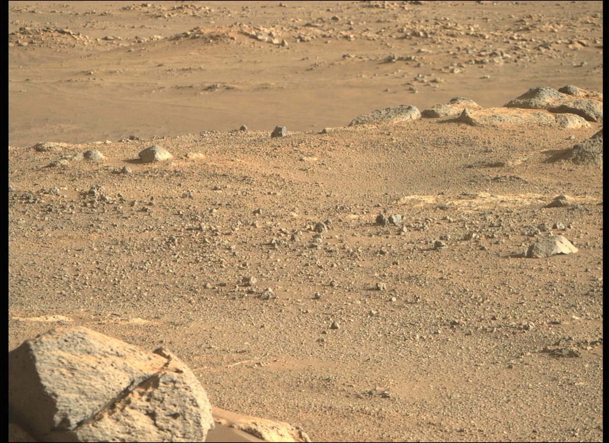 This image was taken by MCZ_RIGHT onboard NASA's Mars rover Perseverance on Sol 128